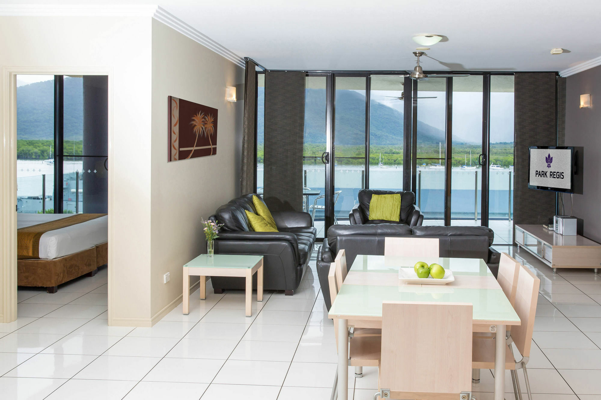 Piermonde Apartments Кернс Екстериор снимка